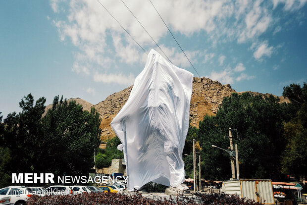 Statue of Iran's classic mountaineering father unveiled