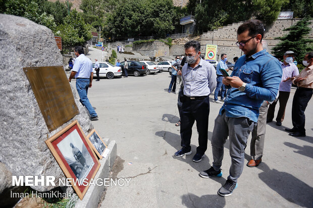 Statue of Iran's classic mountaineering father unveiled