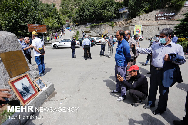 Statue of Iran's classic mountaineering father unveiled