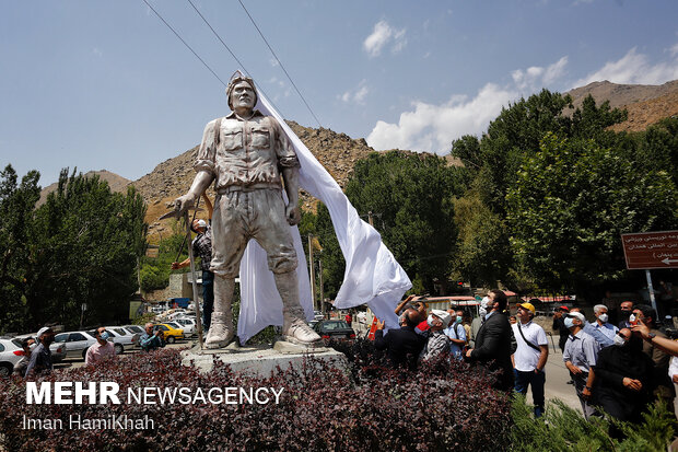 Statue of Iran's classic mountaineering father unveiled