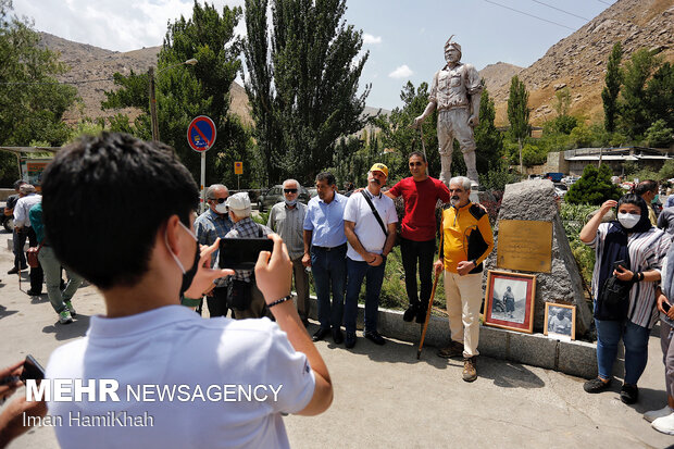 Statue of Iran's classic mountaineering father unveiled