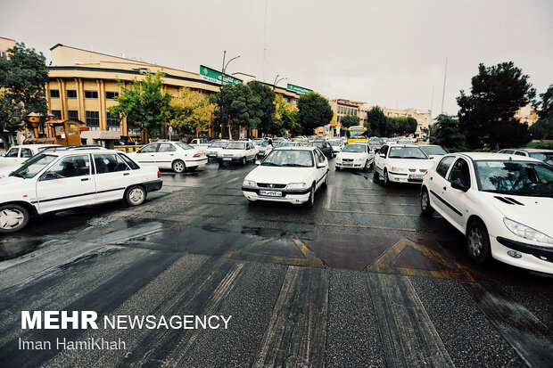 Summer rainfall in Hamedan
