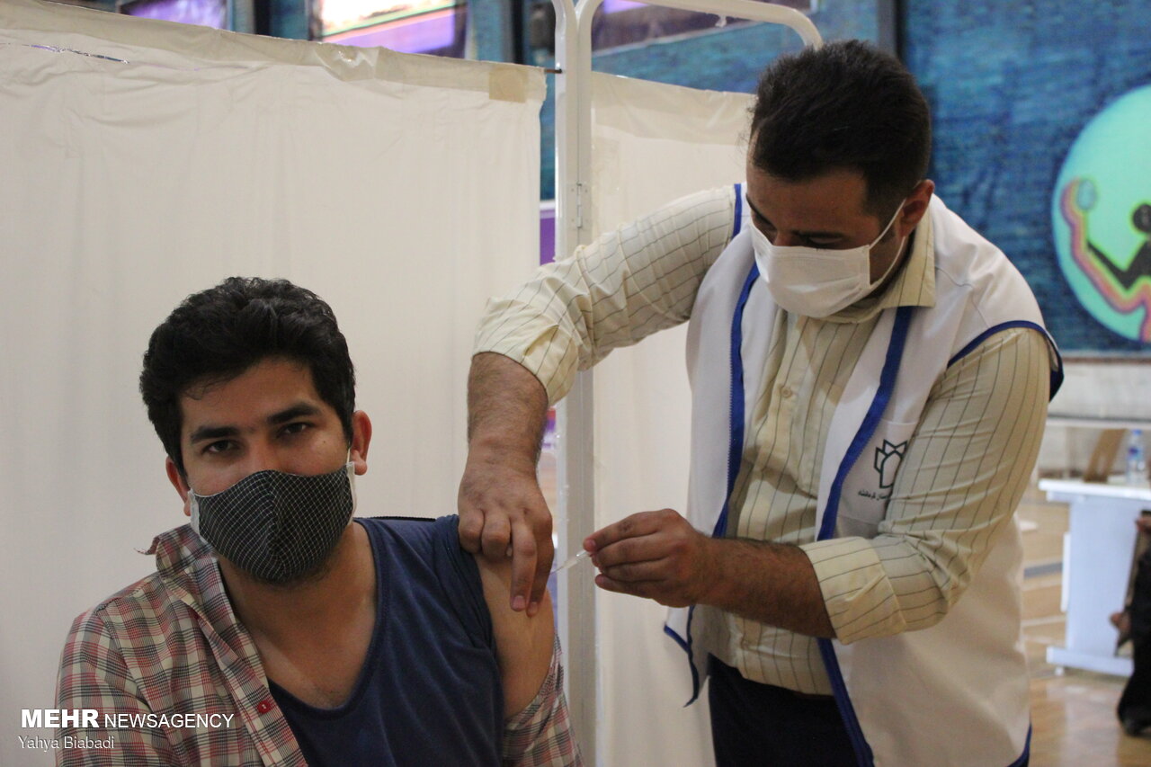 ۹۵ درصد فرهنگیان و دانش‌آموزان اردبیل واکسینه شدند