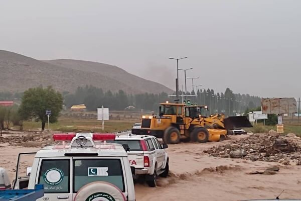 اجرای طرح واکنش سریع راهداری استان تهران در سیلاب«ارجمند»