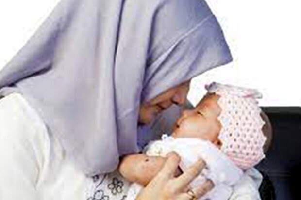 مادران مبتلا یا مشکوک به کرونا شیردهی را قطع نکنند