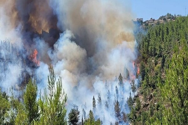 Widespread fire breaks out near occupied Quds (+VIDEO)