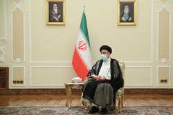 لا توجد عقبات في طريق توسيع العلاقات بين طهران وأبوظبي في مختلف المجالات