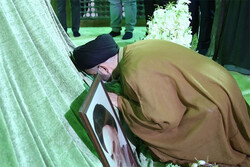 « عمار حکیم» به بنیانگذار انقلاب اسلامی ادای احترام کرد