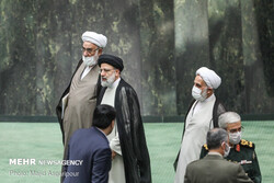 بدء مراسم أداء اليمين الدستورية للرئيس الإيراني الجديد