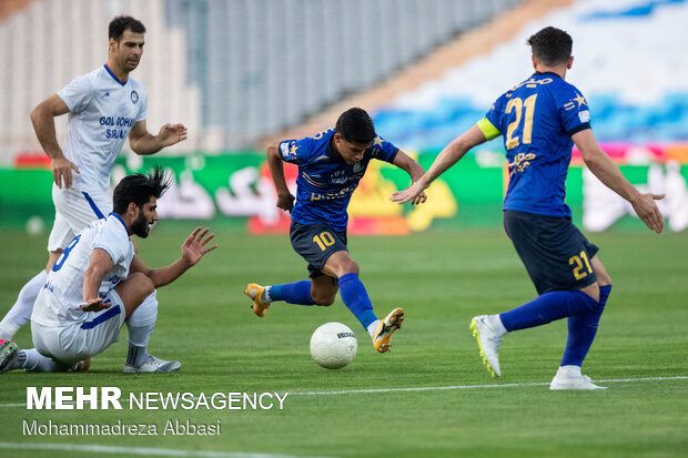 Esteghlal vs Gol Gohar Sirjan in Hazfi semifinals