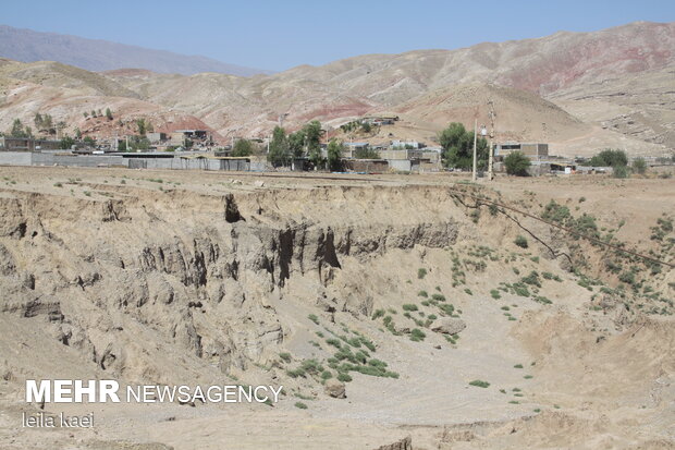 رانش زمین در روستای«تلخاب» ایلام
