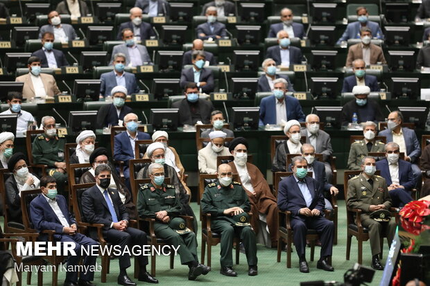 مراسم أداء اليمين الرئيس الإيراني في مجلس الشورى الإسلامي