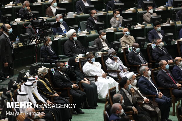 مراسم أداء اليمين الرئيس الإيراني في مجلس الشورى الإسلامي