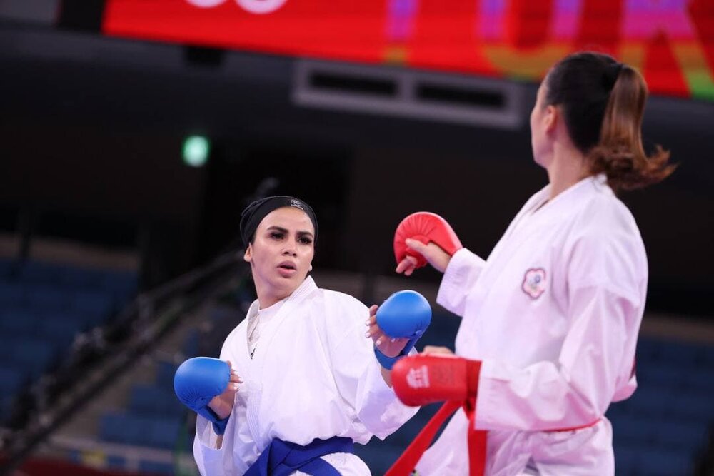 حذف دختر کاراته‌کای ایران از المپیک/ صعود یک کشتی‌گیر به نیمه نهایی