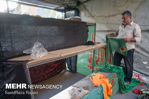 Tehran people preparing for Muharram arrival