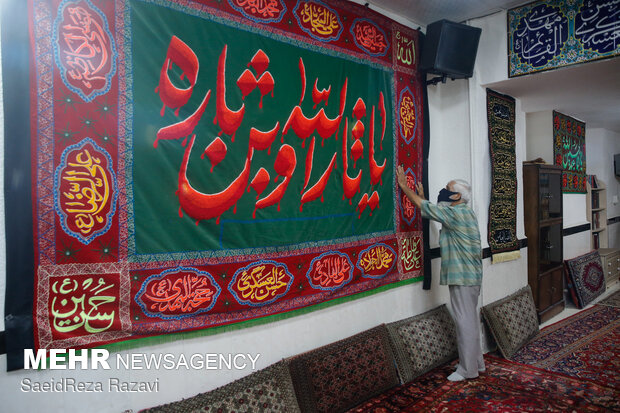 Tehran people preparing for Muharram arrival