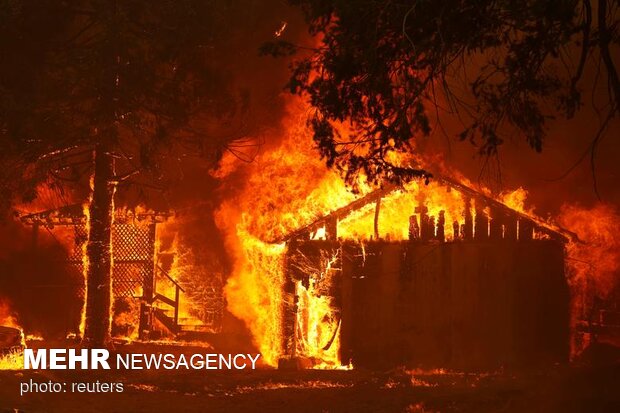 California'nın en büyük ikinci yangını 705 bin dönümlük alanı küle çevirdi