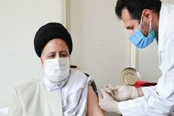 President Raeisi receives Iranian-made Covid-19 vaccine