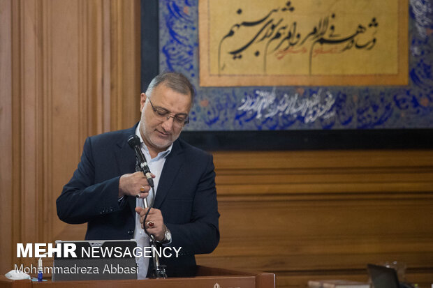 شهردار تهران سه شنبه در صحن شورا حاضر خواهد شد