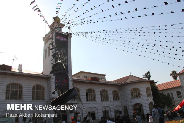 سیاه پوش شدن میدان شهدای ذهاب رشت