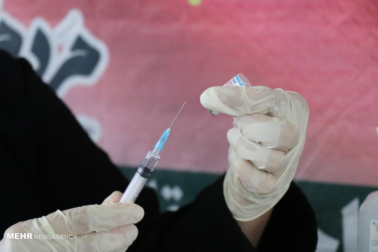 ۲۲ هزار نفر در گناوه اولین دوز واکسن کرونا را دریافت کرده‌اند