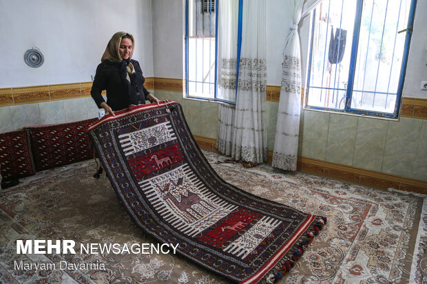 Kilim weaving in NE Iran
