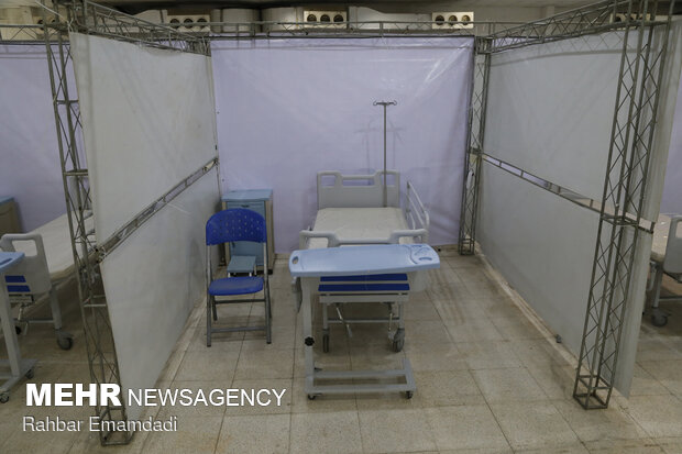 آماده سازی فضای نمایشگاهی بندرعباس برای بستری بیماران کرونایی