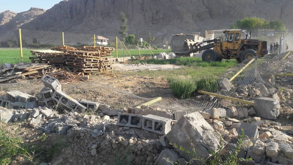 تخریب ۱۴ باغشهر غیر مجاز در شهرستان مرودشت