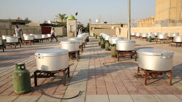 طبخ و توزیع ۳۷ میلیون و ۶۰۰ هزار پرس غذا در طرح اطعام حسینی
