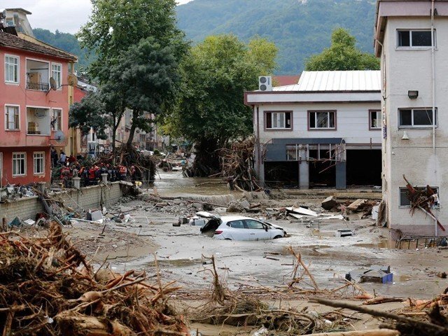 ترکی میں سیلاب کے نتیجے میں اب تک 17 افراد ہلاک