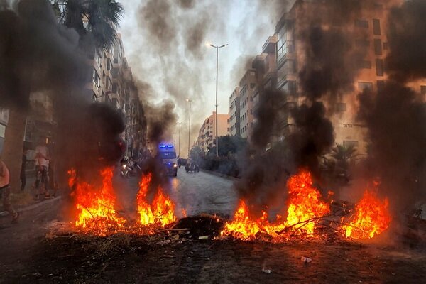 بحران سوخت در لبنان و شدت گرفتن اعتراضات به تصمیم ریاض سلامه