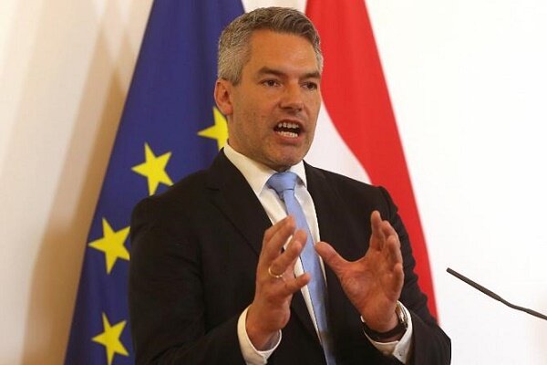 اتریش به اخراج پناهجویان افغانستان ادامه می‌دهد