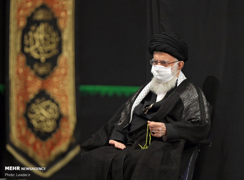 حسینیہ امام خمینی (رہ) میں رہبر معظم کی موجودگي مجالس عزا کا انعقاد