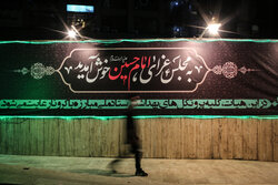 دمام زنی  و مدیحه سرایی در معابر و میادین مرکزی تهران در ماه محرم
