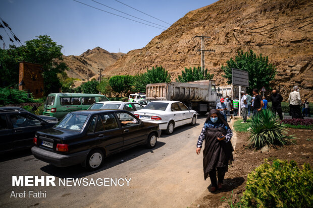 Police force back drivers on Chalous road amid lockdown