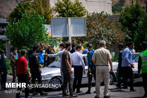 Police force back drivers on Chalous road amid lockdown