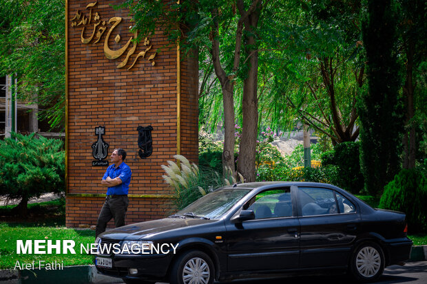 Police force back drivers on Chalous road amid lockdown