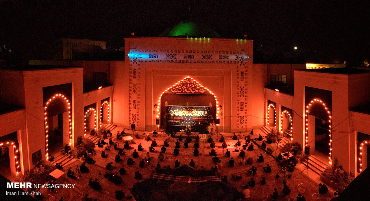 ہمدان میں محرم الحرام کی چھٹی شب میں مجلس عزا منعقد