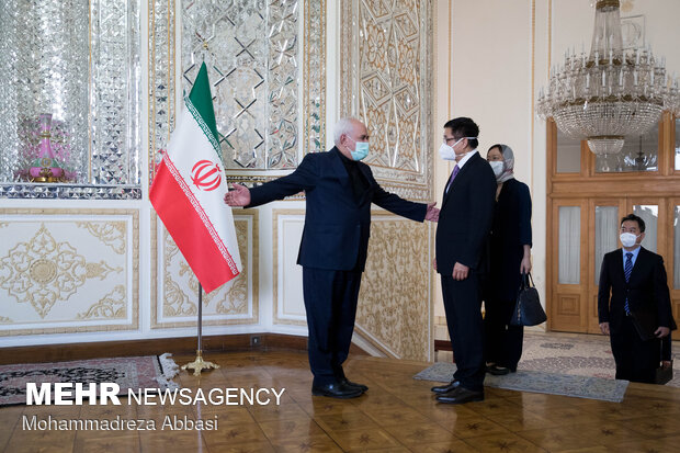Zarif meets Chinese Special Envoy for Afghanistan Affairs