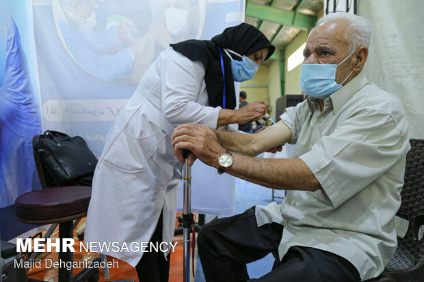 Vaccination center in Yazd