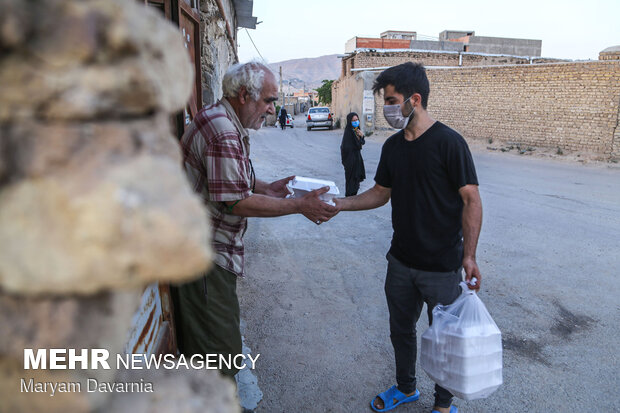 سفره دار این مجلس حسین است