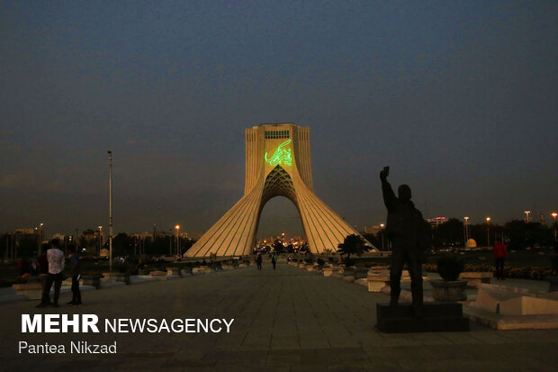 ویدئو مپینگ محرم در برج آزادی