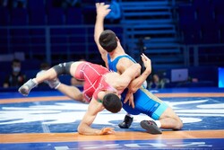 4 Iranian wrestlers into final of world c’ships in Russia