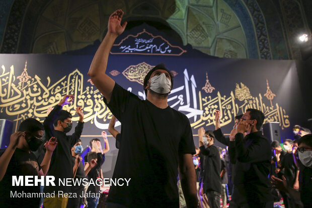 İsfahan Cuma Camisi'nde Muharrem etkinliği