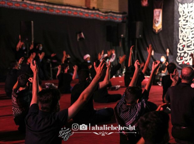 مراسم شب هشتم هیئت مسجد شهید بهشتی تهران برگزار شد