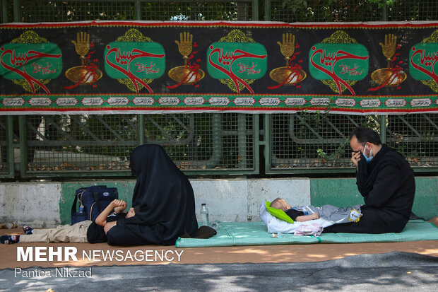 مراسم تاسوعای حسینی در مصلی دانشگاه تهران