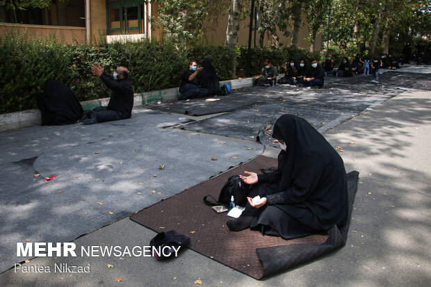 مراسم تاسوعای حسینی در مصلی دانشگاه تهران