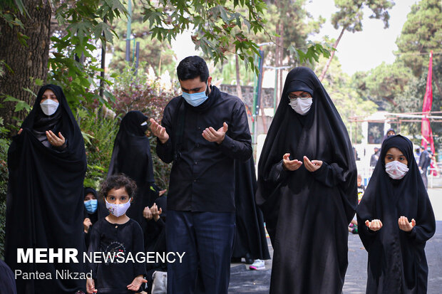 مراسم تاسوعای حسینی در مصلی دانشگاه تهران