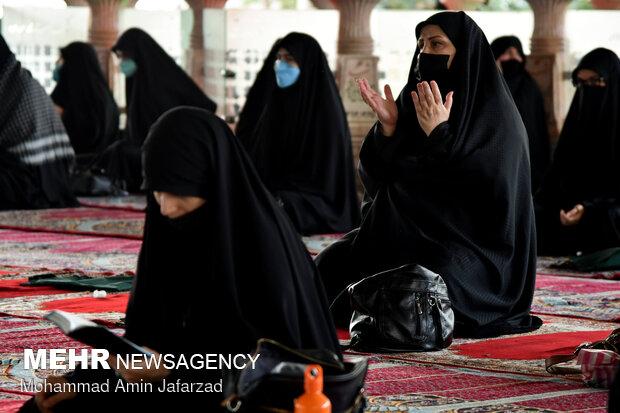 مراسم تاسوعای حسینی در مصلی دانشگاه تهران