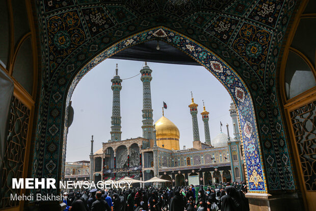 قم در سوگ علمدار کربلا؛تاسوعایی سرشار از اشک و حماسه درحرم بانوی کرامت